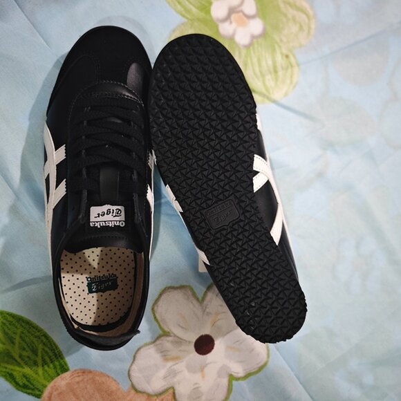 Onitsuka Tiger black slip-on sneakers - Picture 3 of 5